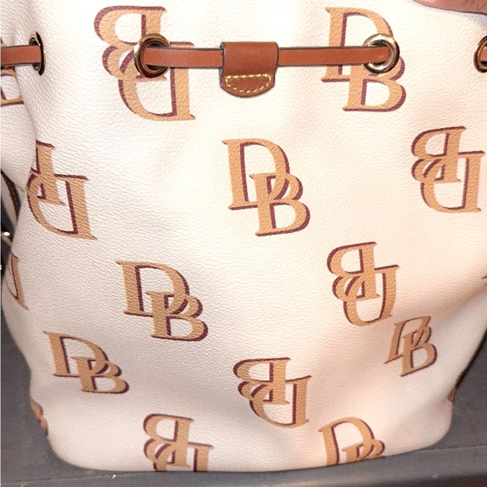 Rooney & Burke drawstring bag.